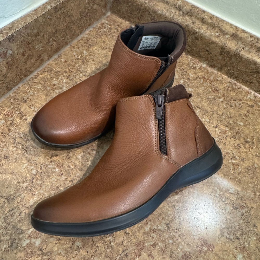 Leather boots 🥾